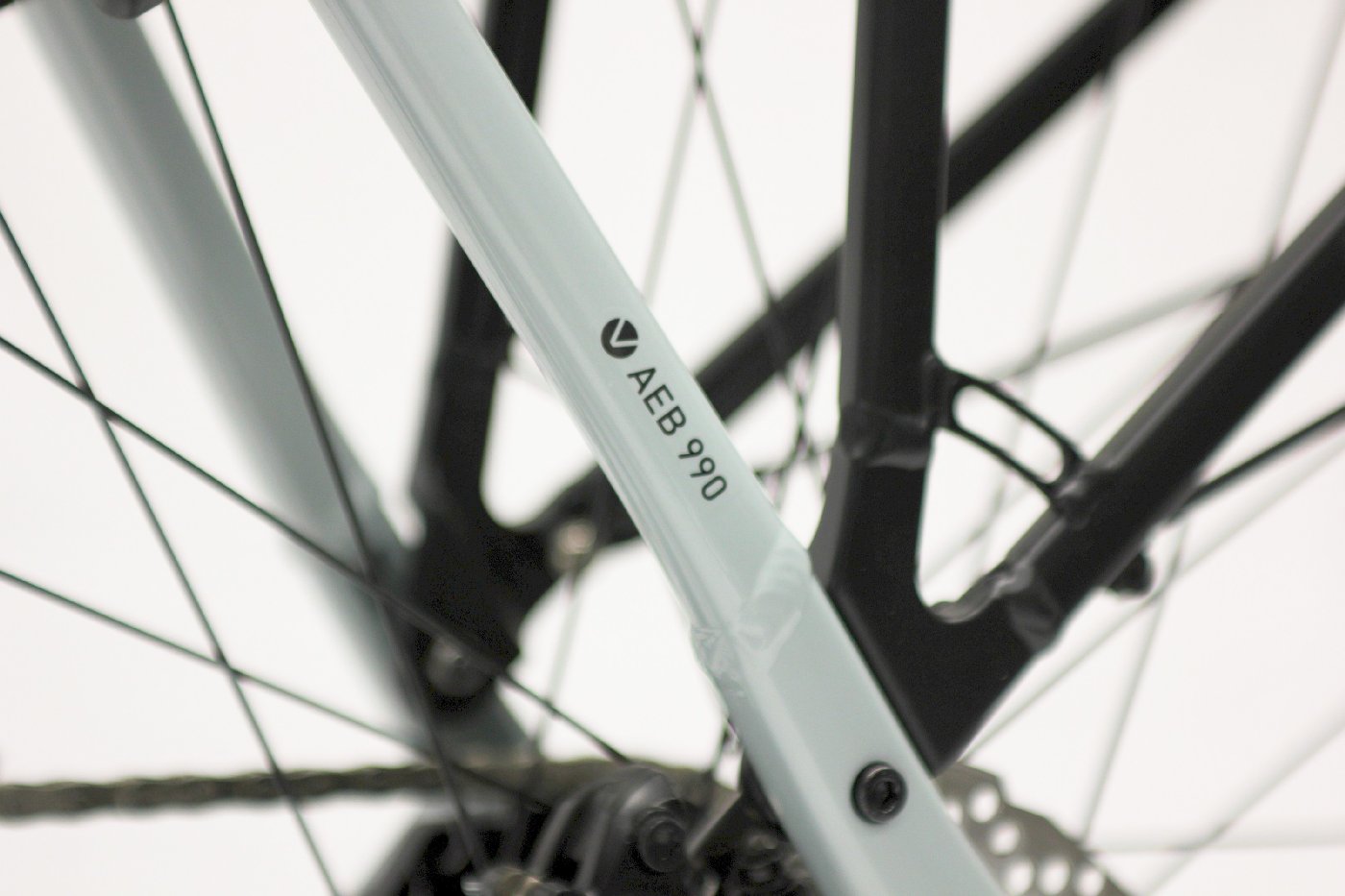 Velo de Ville AEB 990 - 625 Wh / 17.4 Ah - 2024 - 28 Zoll - Tiefeinsteiger
